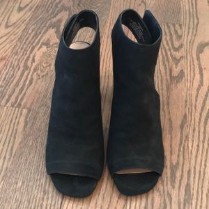 Steven Madden black booties